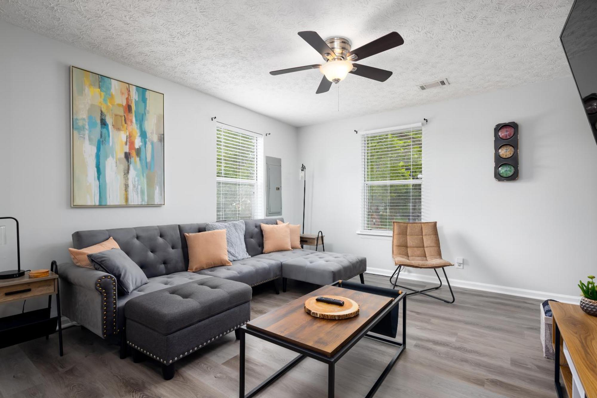 2 Bedroom Ft Moore Retreat Columbus Buitenkant foto