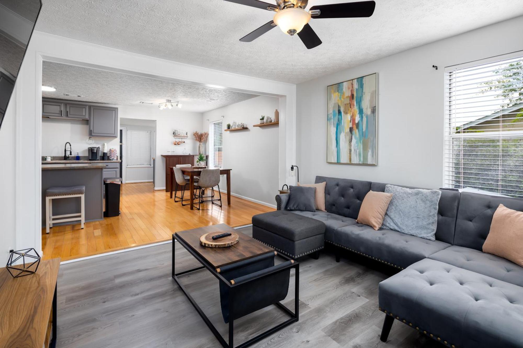 2 Bedroom Ft Moore Retreat Columbus Buitenkant foto