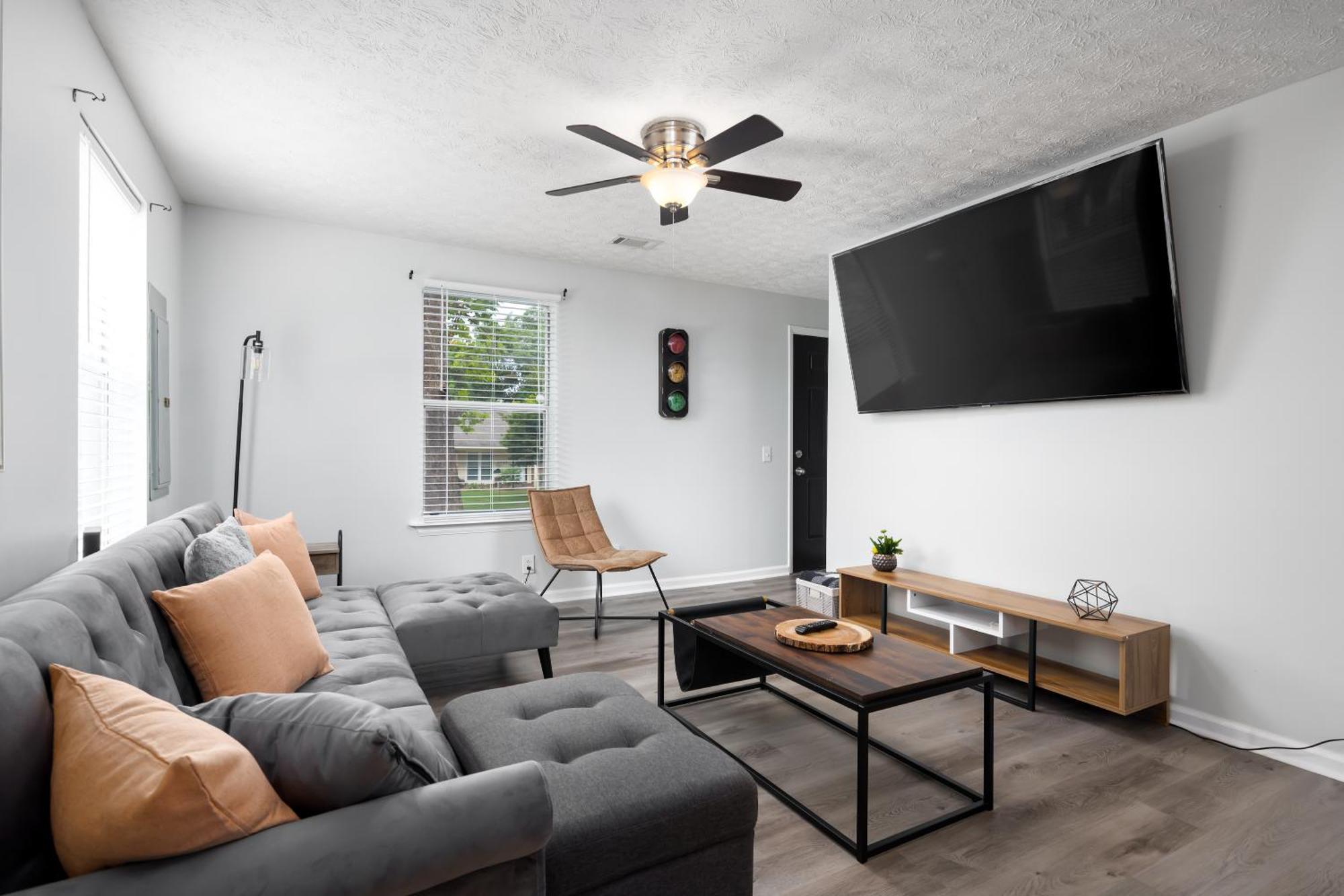 2 Bedroom Ft Moore Retreat Columbus Buitenkant foto